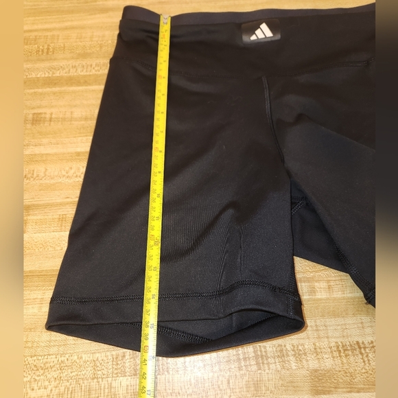 ADIDAS Women’s Sports Club in Black, size L - Picture 11 of 11